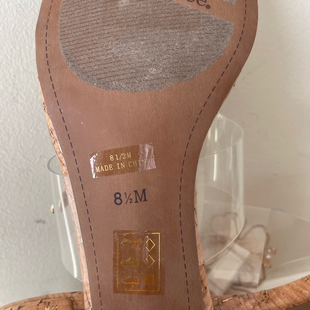 J.Renee Beeutiful Gold and Tan Floral Women’s Block Heels Sandals Size 8.5 NWOT - Picture 11 of 12